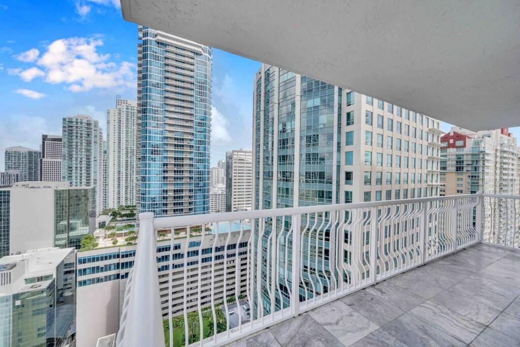 Iconic High Floor 3 Bedrooms In The Heart Of ميامي المظهر الخارجي الصورة