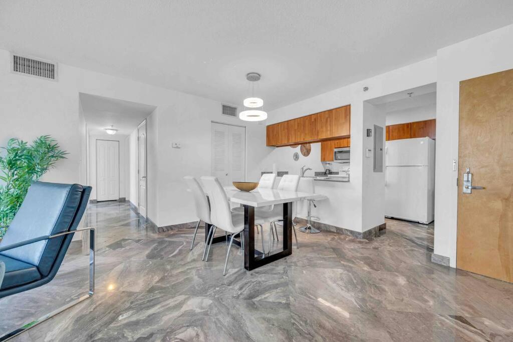 Iconic High Floor 3 Bedrooms In The Heart Of ميامي المظهر الخارجي الصورة