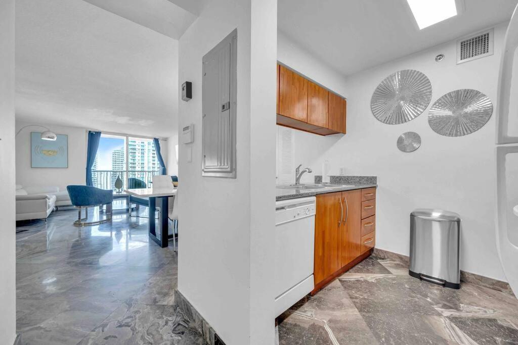 Iconic High Floor 3 Bedrooms In The Heart Of ميامي المظهر الخارجي الصورة