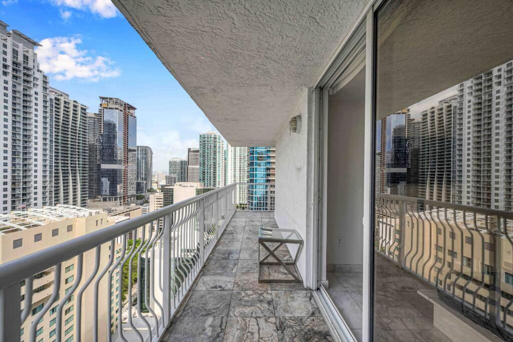 Iconic High Floor 3 Bedrooms In The Heart Of ميامي المظهر الخارجي الصورة