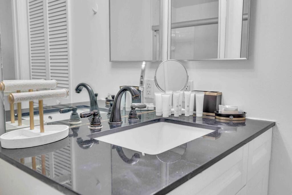 Iconic High Floor 3 Bedrooms In The Heart Of ميامي المظهر الخارجي الصورة